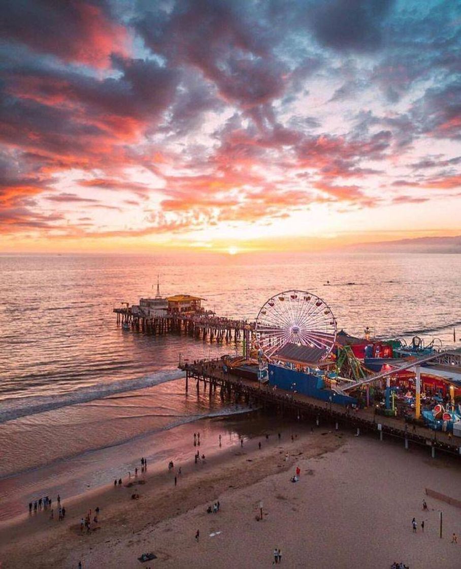 Place Santa Monica Pier