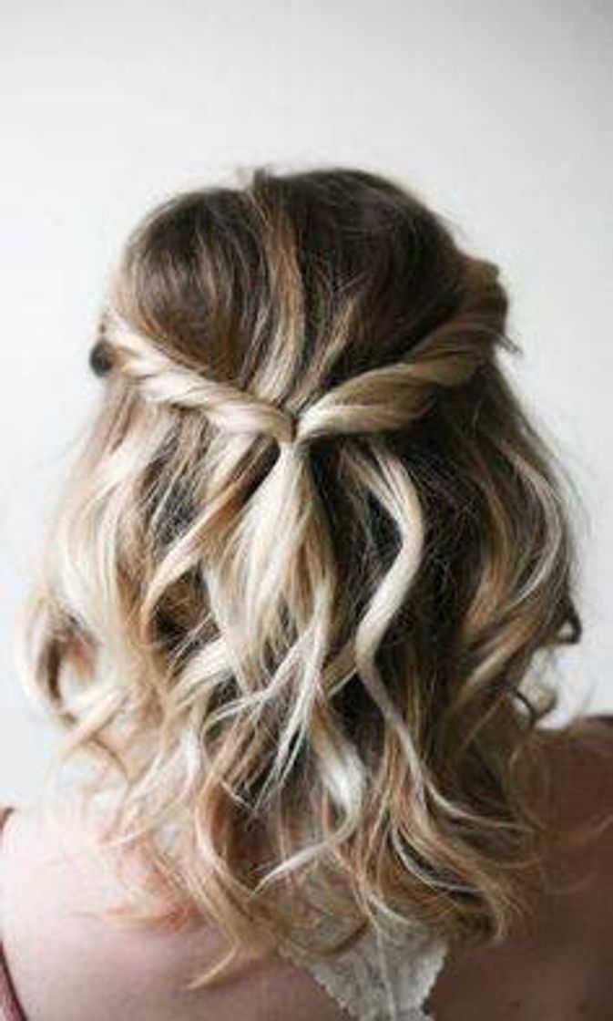 Social penteado para cabelos curtos 