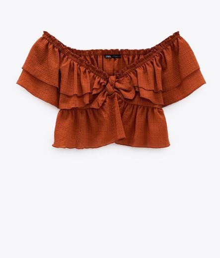 Top cropped volantes 