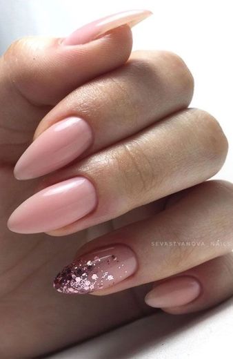 Nails glitter 