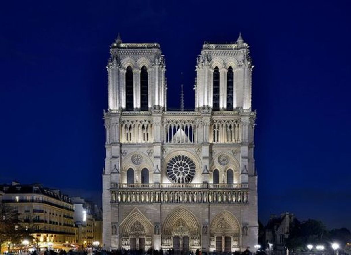 Moda Notre Dame, França 