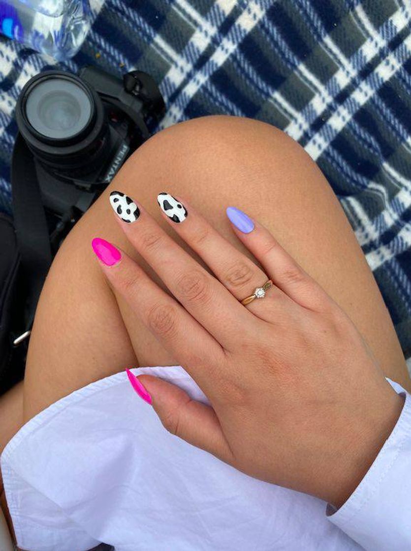 Social Nails