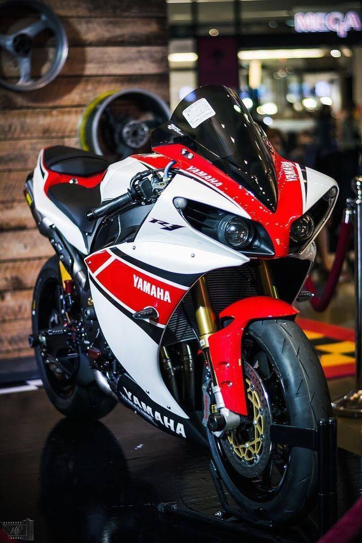 Social Yamaha r1