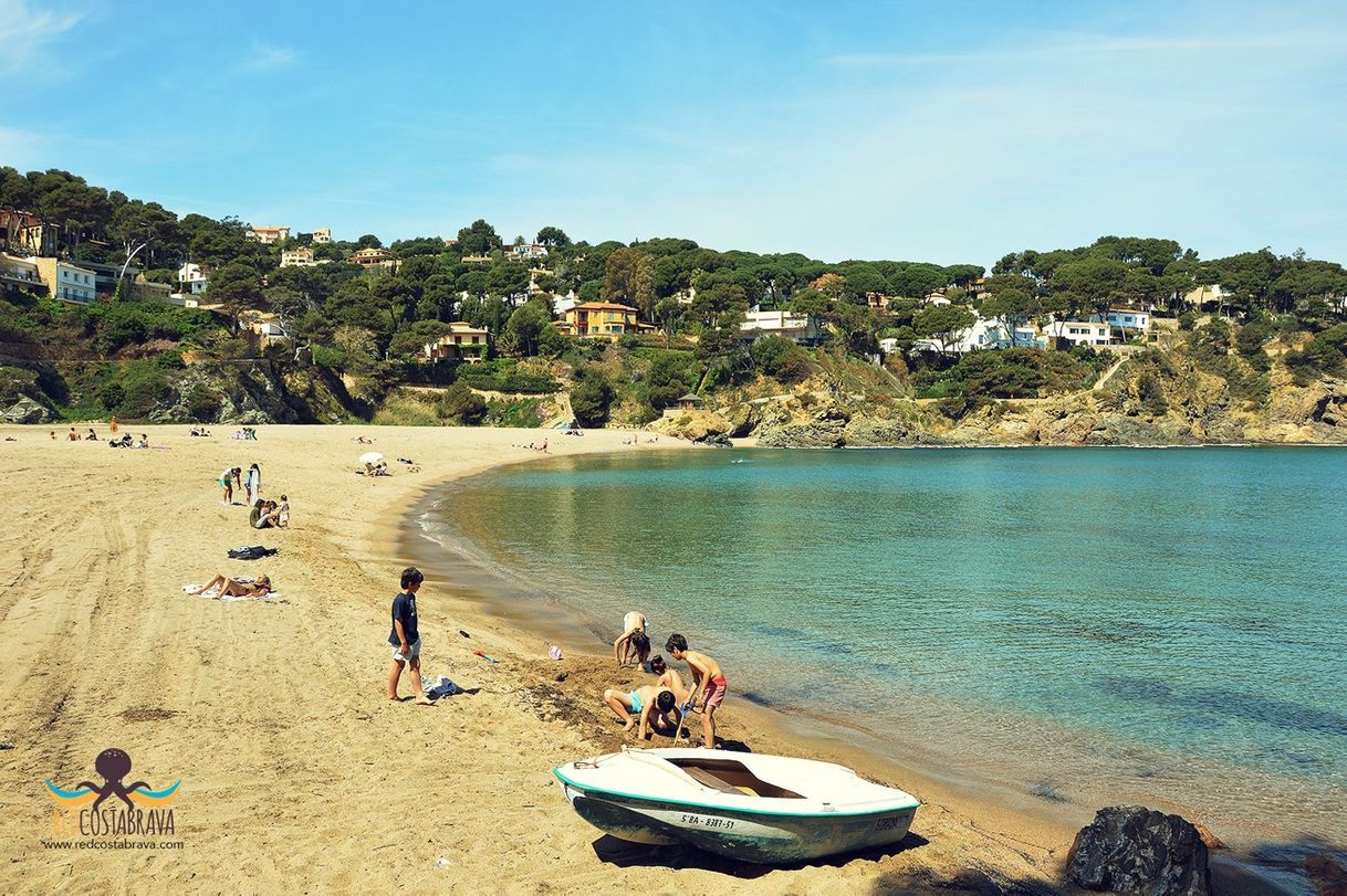 Places Sa Riera beach