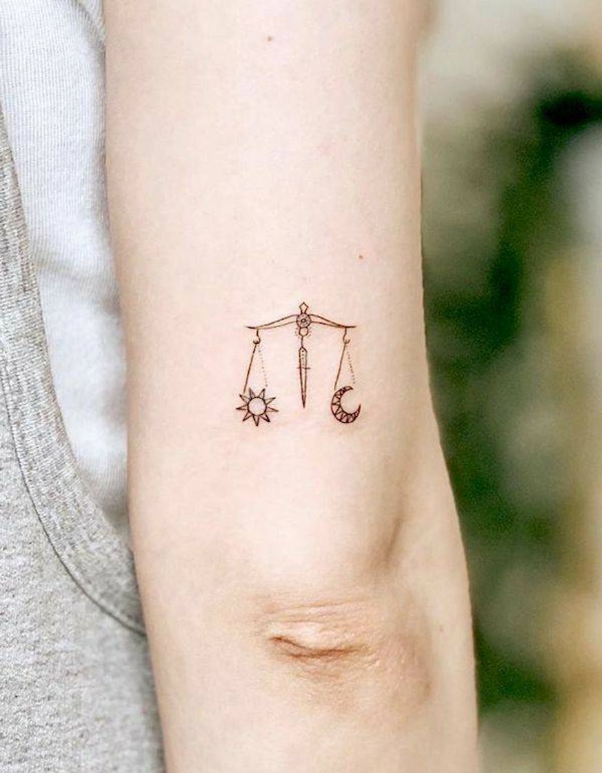 Fashion Tattoo libra