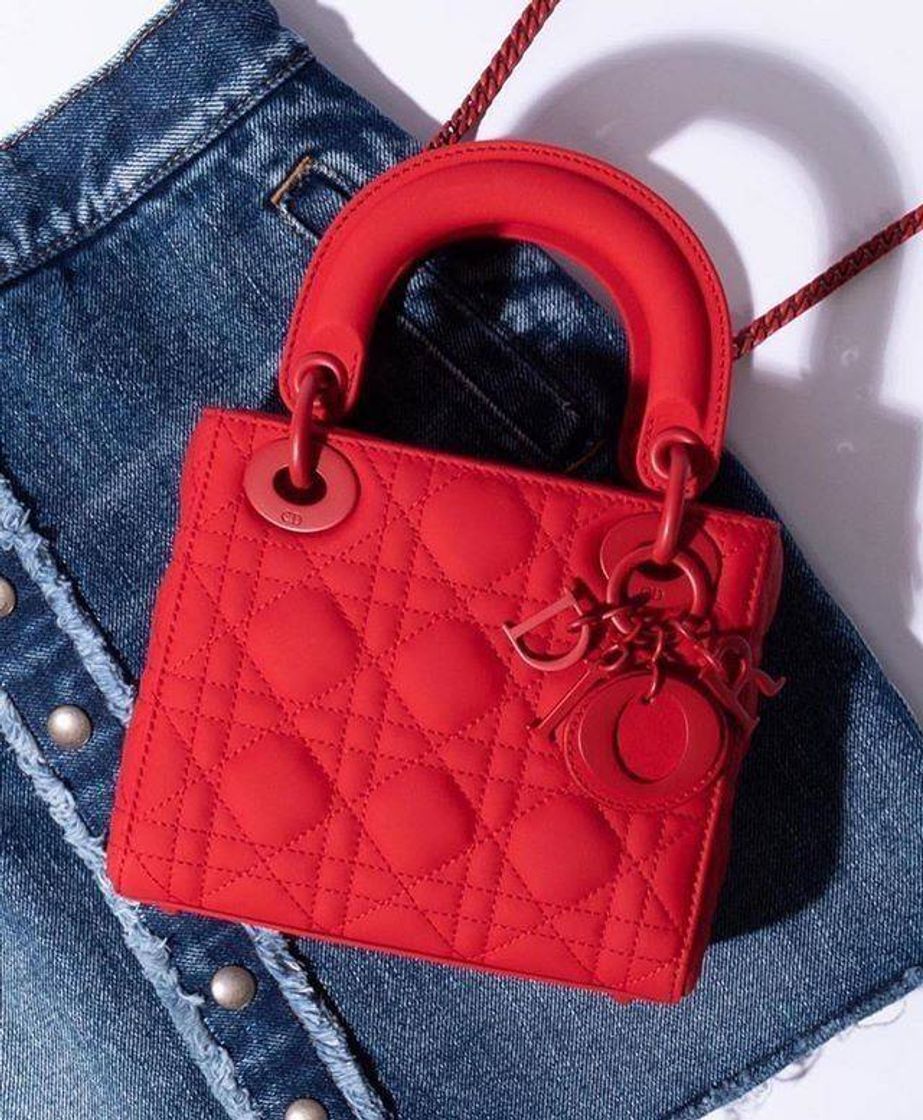 Moda Dior all red