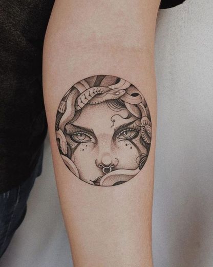 Tatto medusa