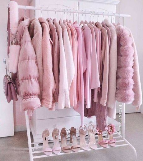 Arara de roupas pink