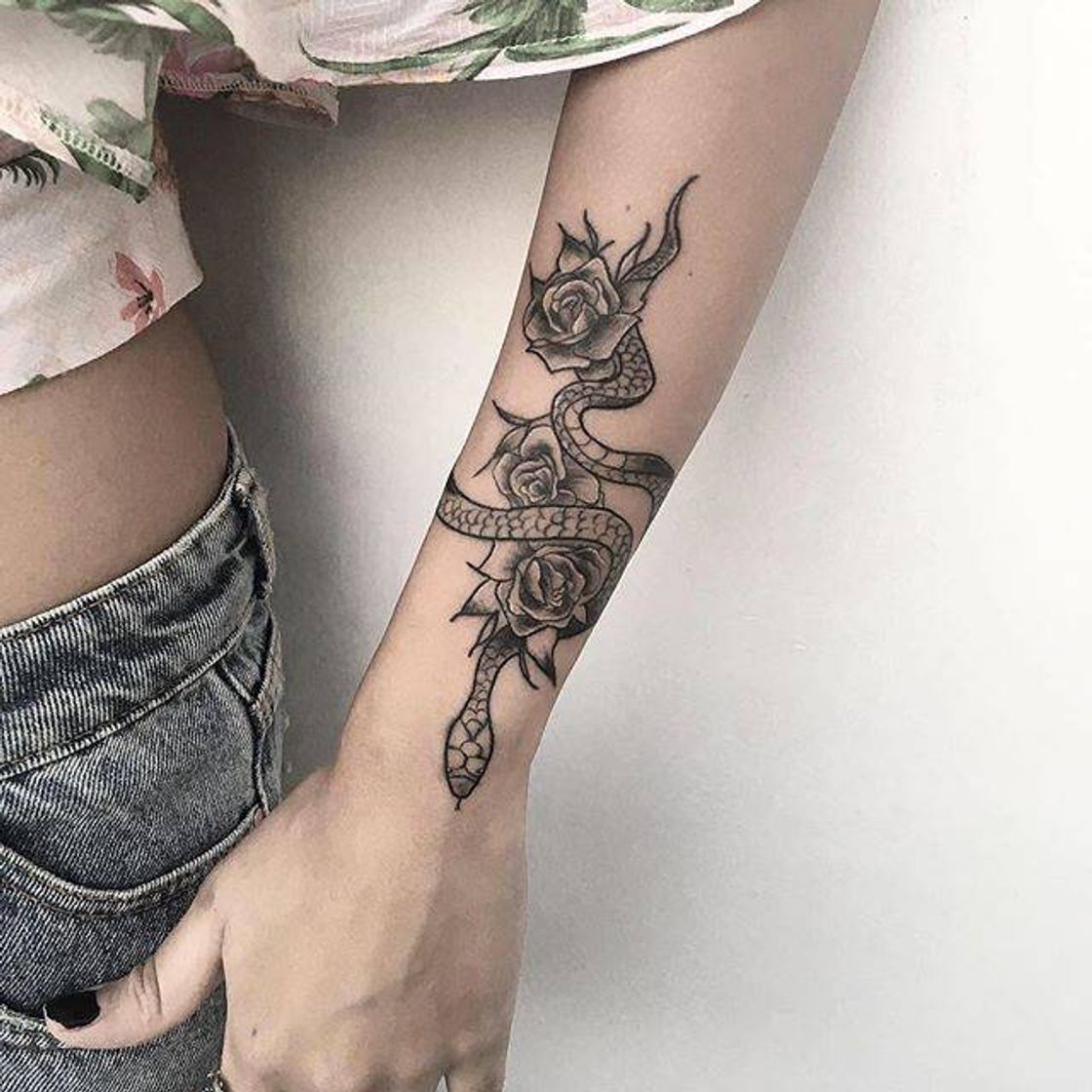 Moda tatuagem de serpente magnífica🐍✨