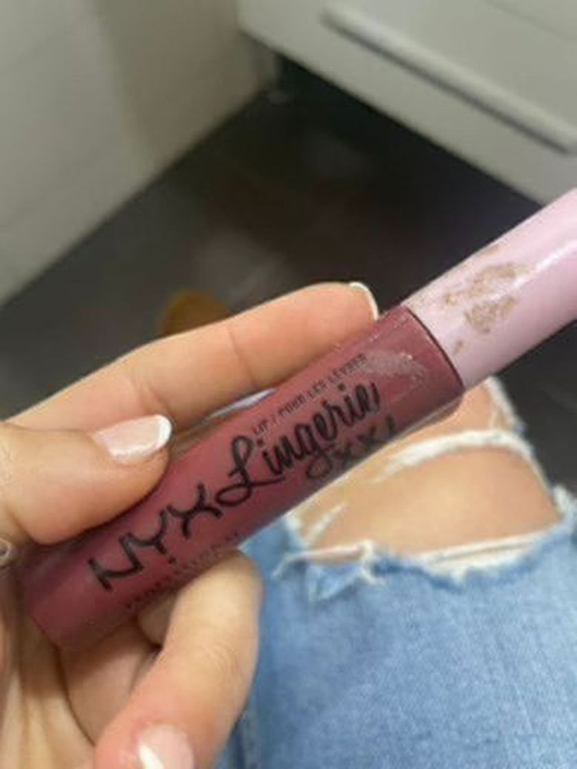 Social NYX Professional Makeup Pintalabios Lip Lingerie Liquid Lipstick, Acabado cremoso y mate,
