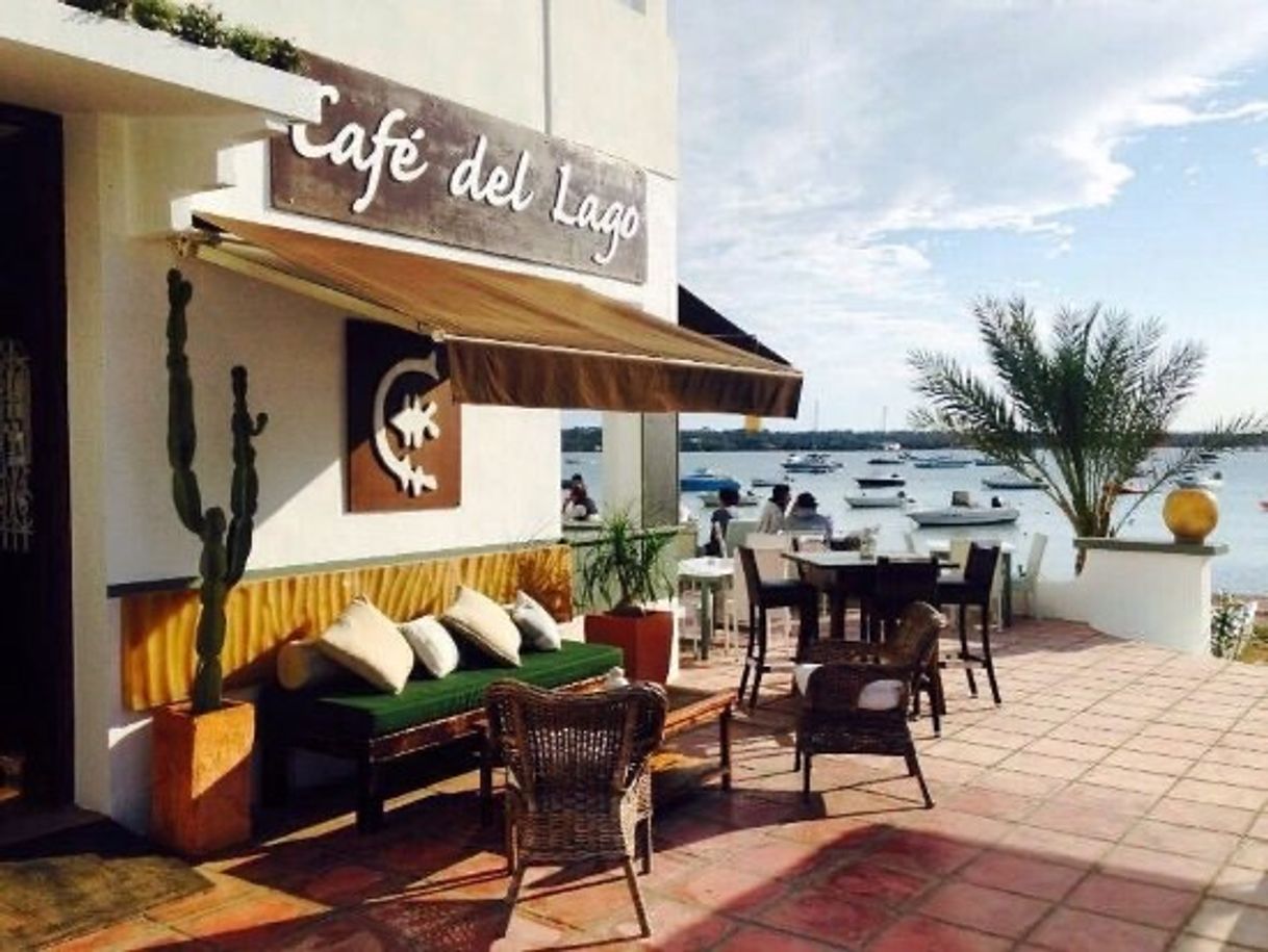 Restaurants Cafe del Lago