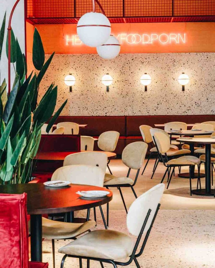 Restaurants Naked and Sated