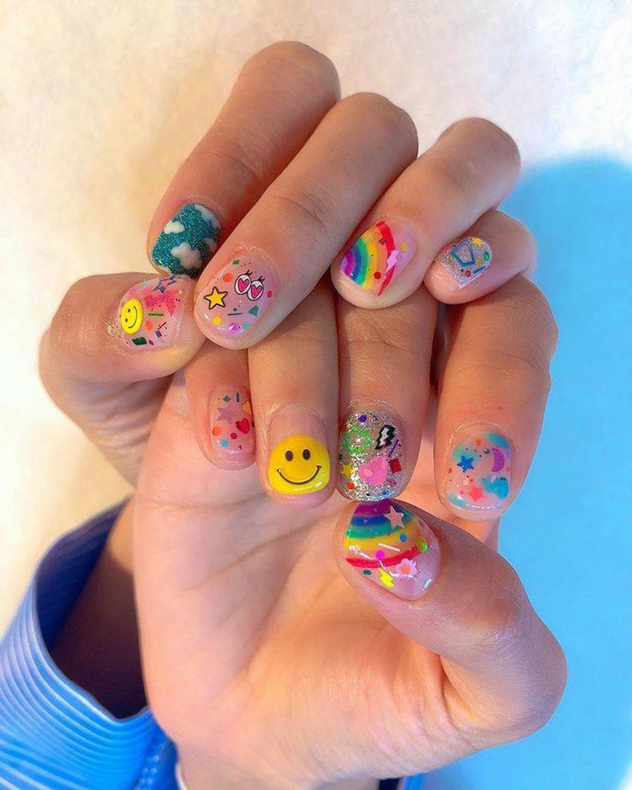 Moda unhas hippies fofas 💅