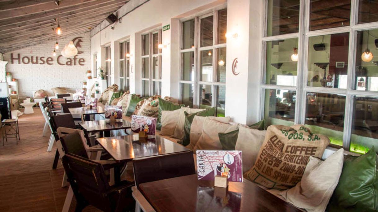 Restaurants House Café Chill Out & Restaurant
