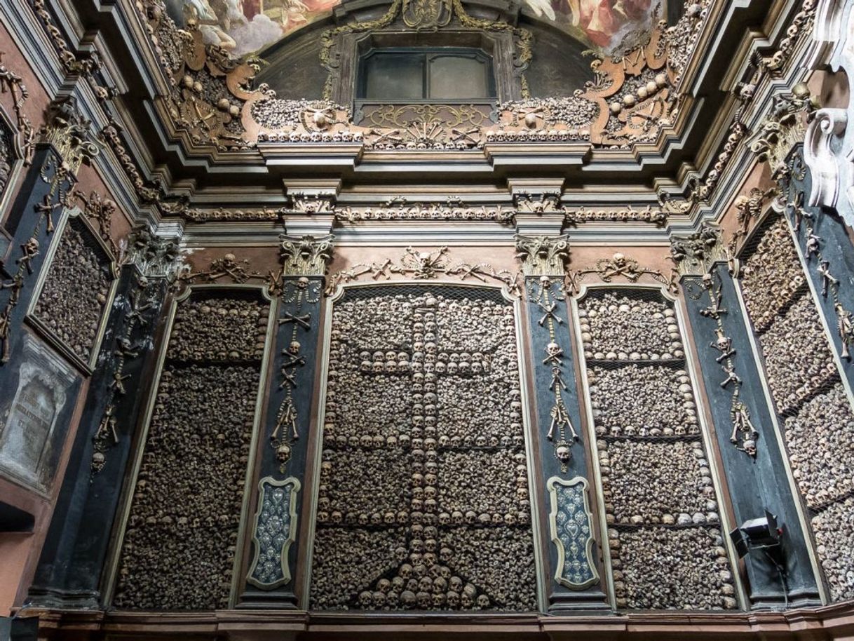 Lugar San Bernardino alle Ossa