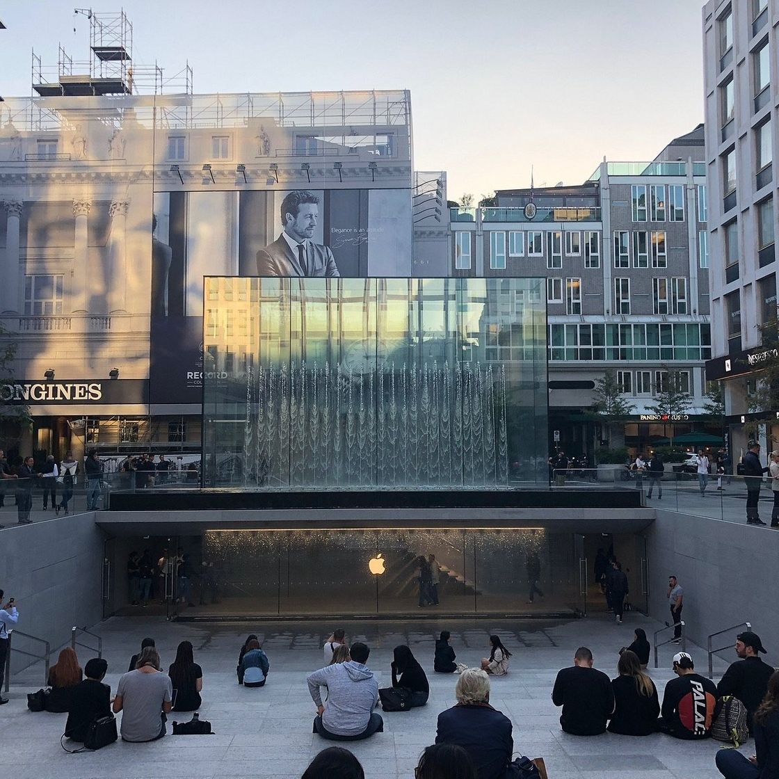 Lugar Apple Store Liberty