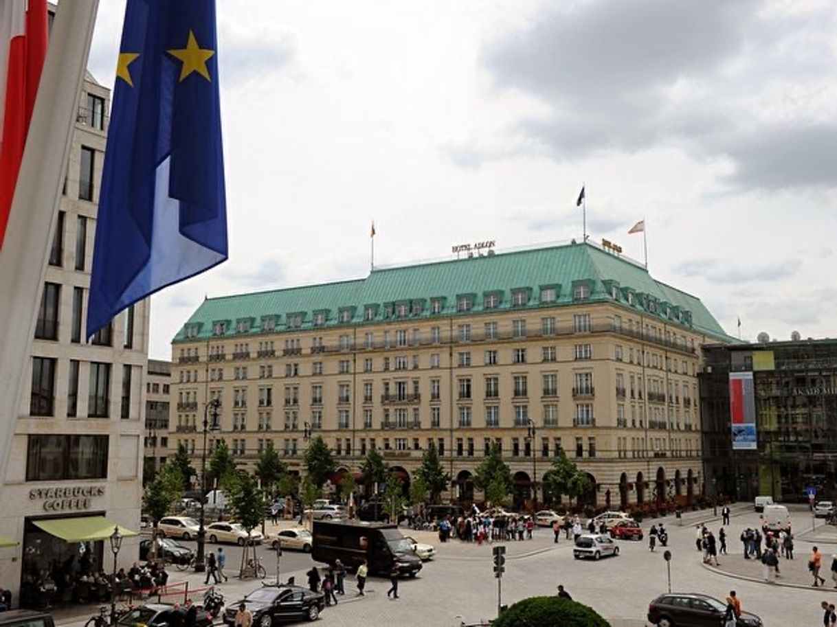 Place Hôtel Adlon