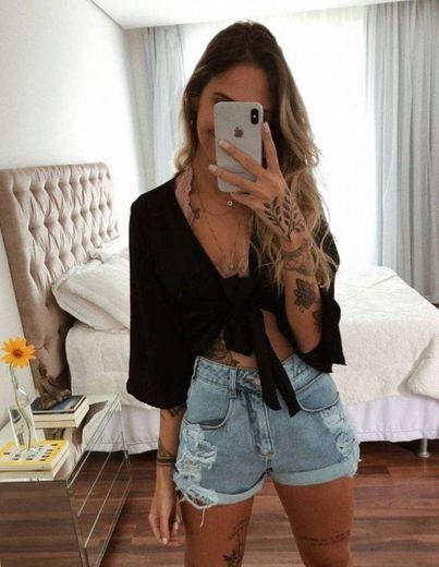 Look com short