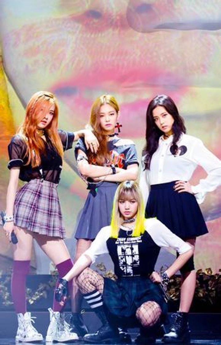 Music BOOMBAYAH - BLACKPINK