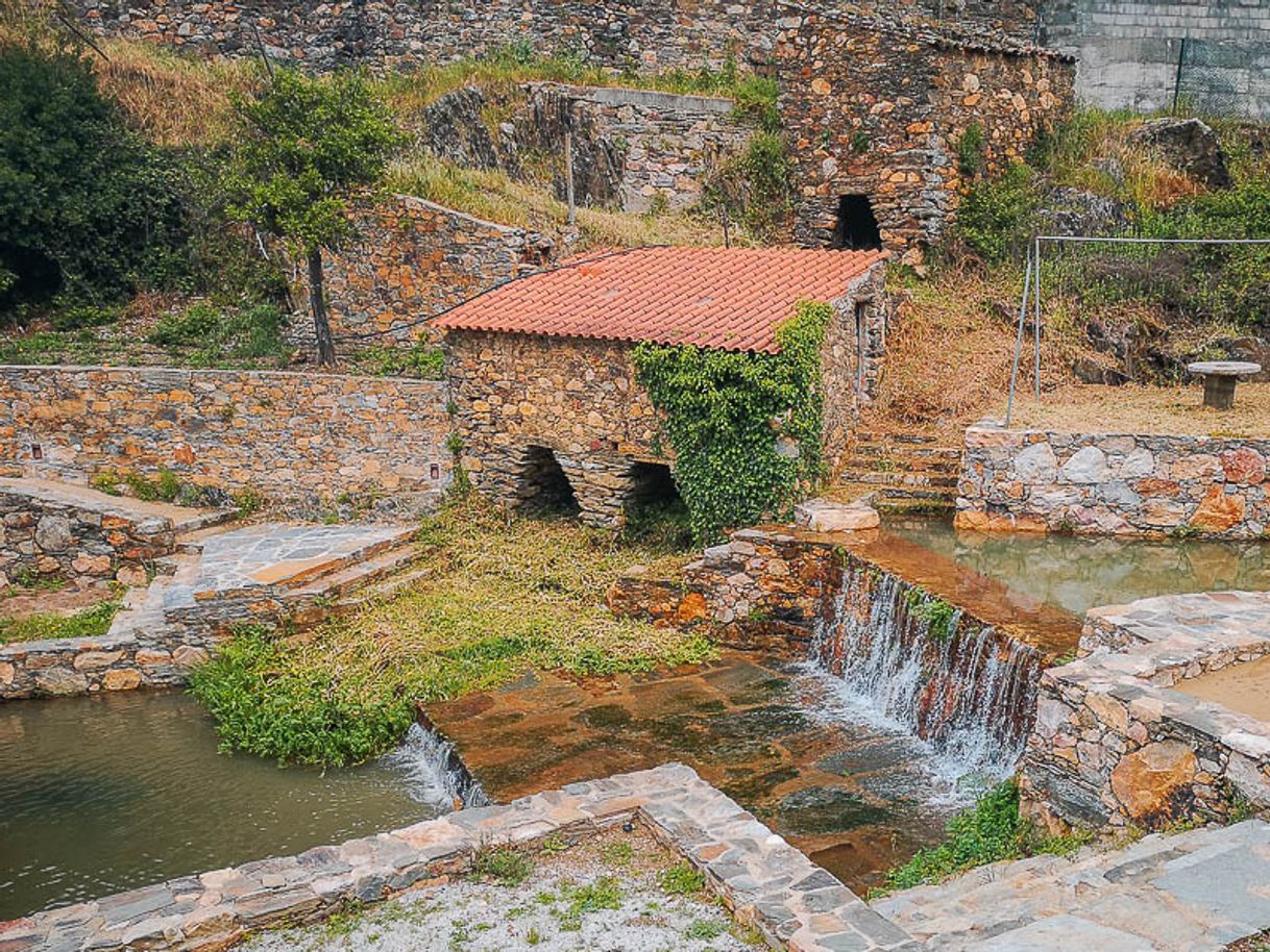 Places Foz do Cobrão