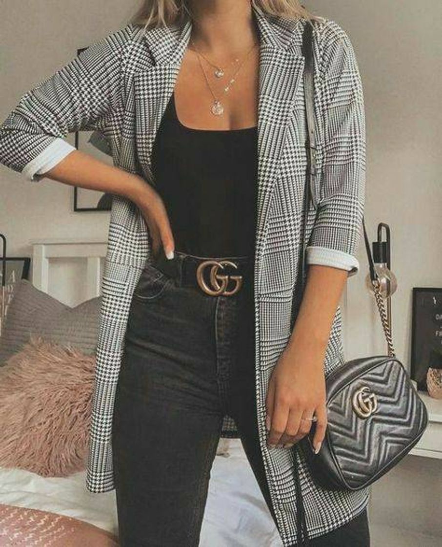 Moda Look moderno em tons de preto e cinza🖤💫