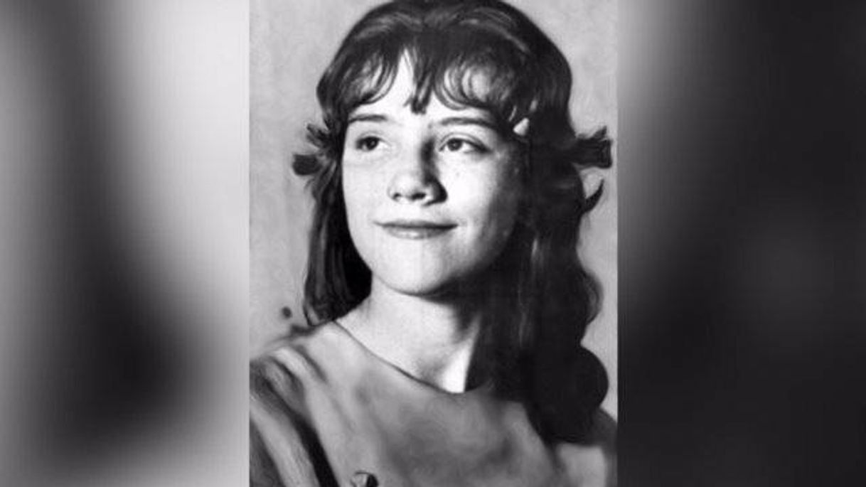 Moda CASO SYLVIA LIKENS 