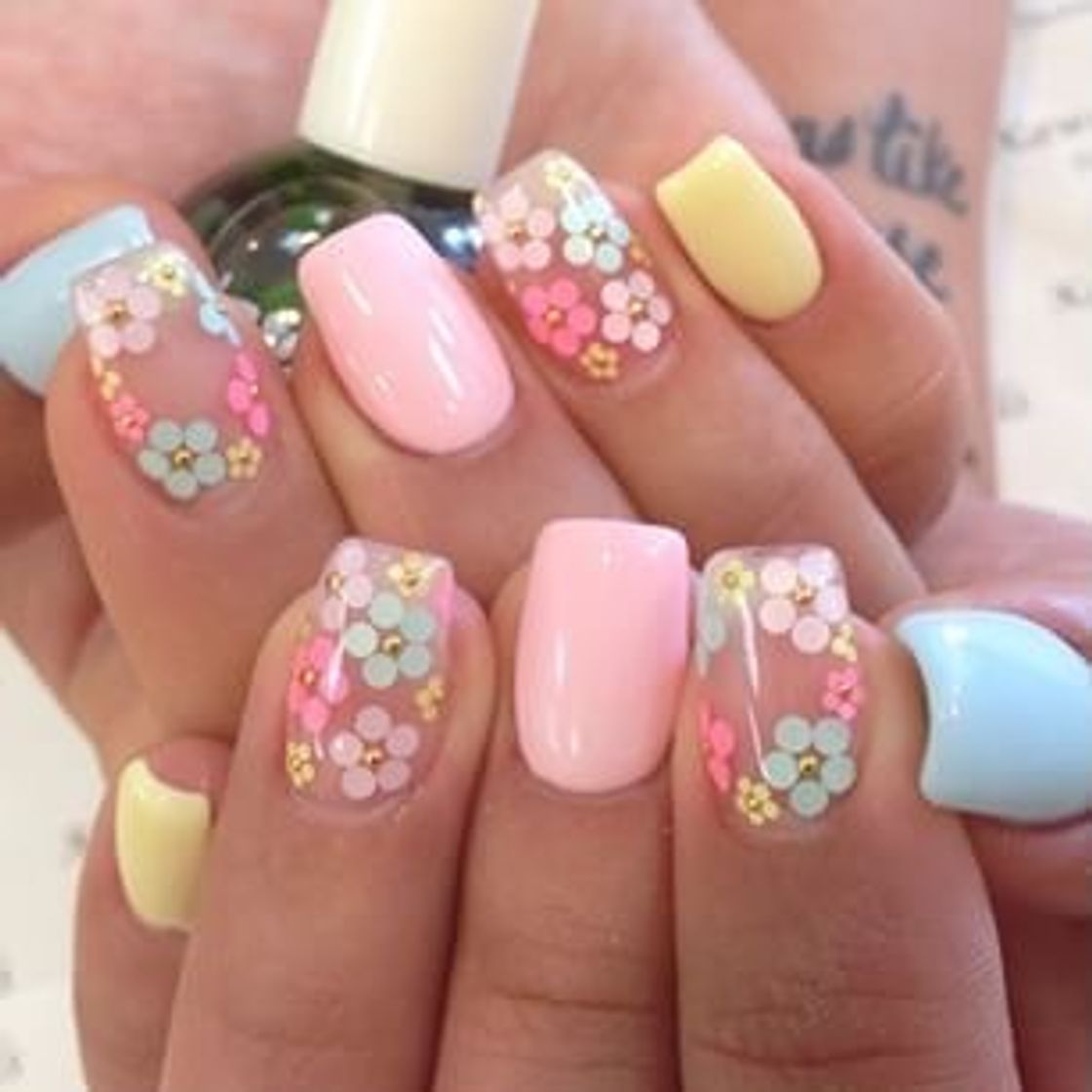 Fashion Uñas con flores preciosass 