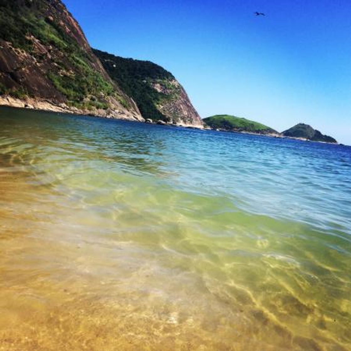 Places Praia de Itaipu