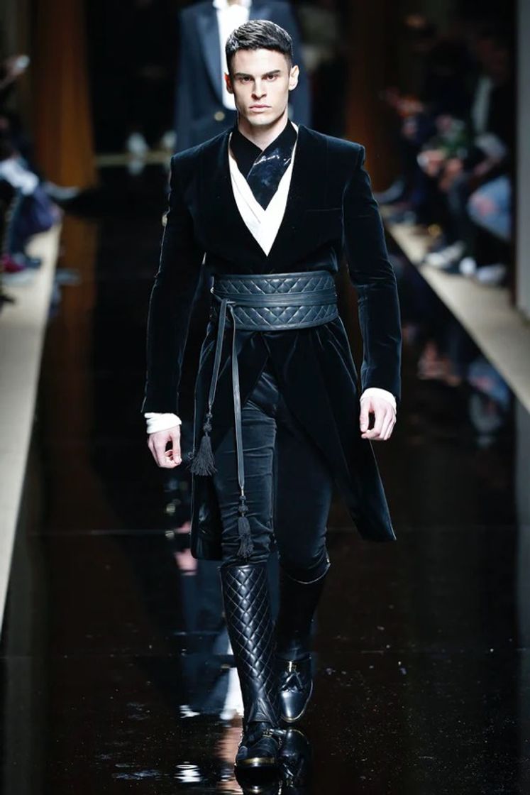 Social Balmain Outfit 13