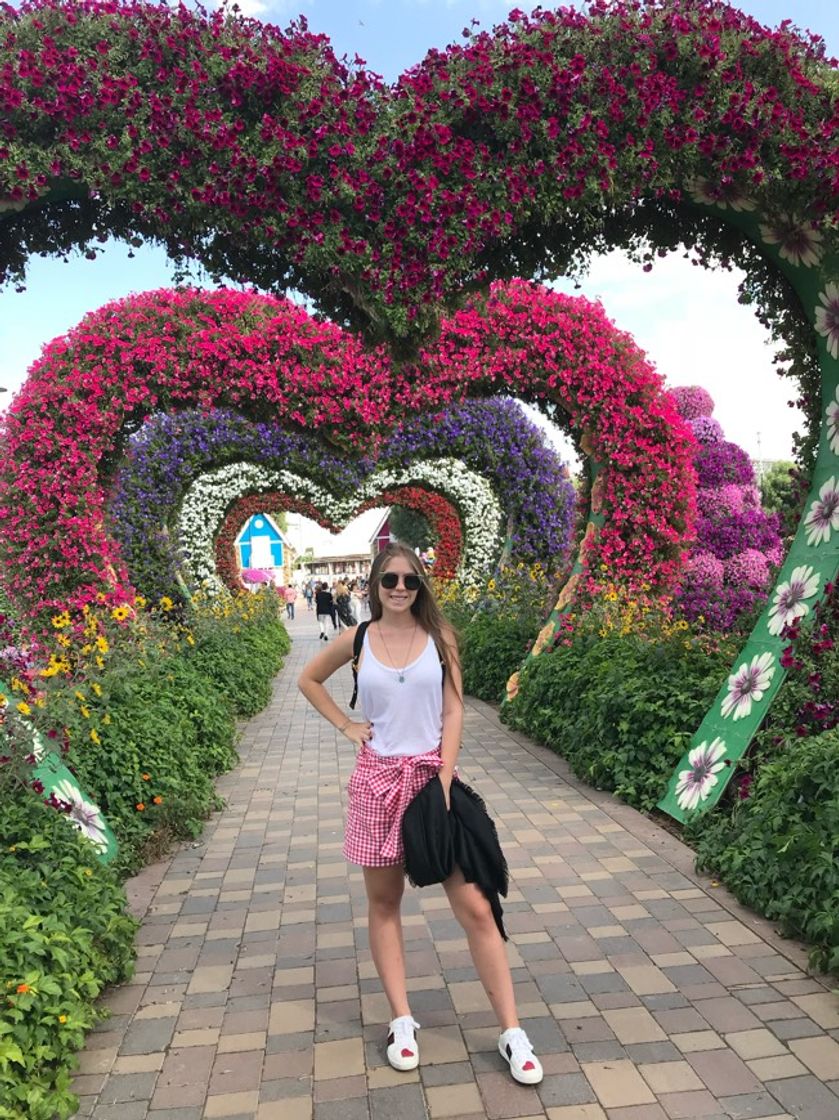 Fashion Dubai Miracle Garden 