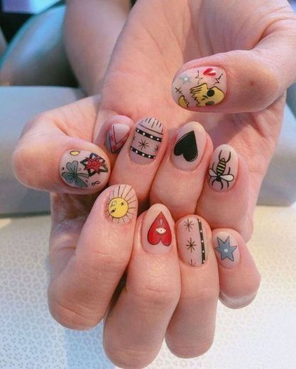 Nail art aesthetic