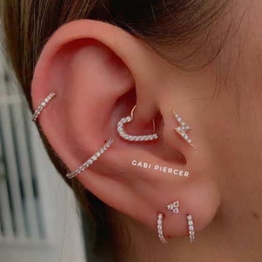 piercings na orelha 