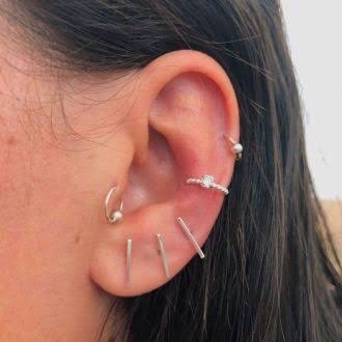 Fashion piercings na orelha 