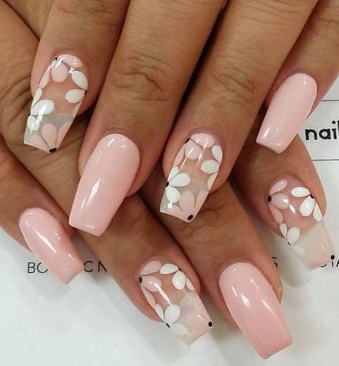 Classic Nails Art With Flowers