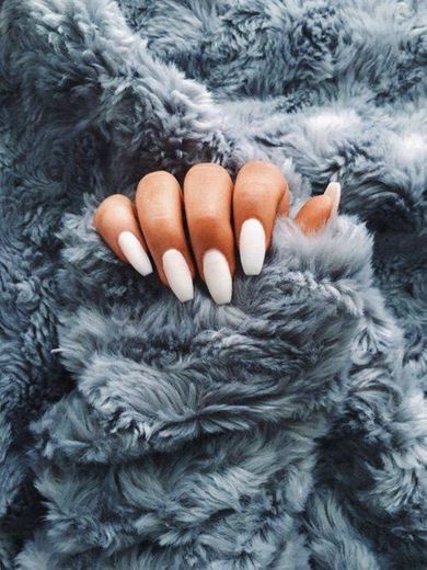 White Nails Simples 