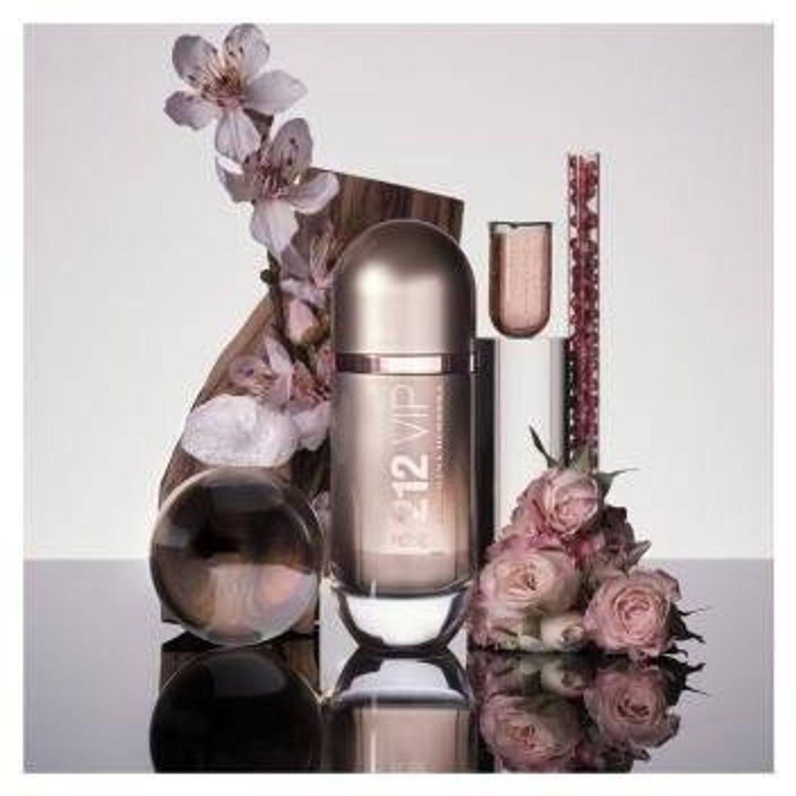 Social 212 VIP Rosé Carolina Herrera - Perfume Feminino