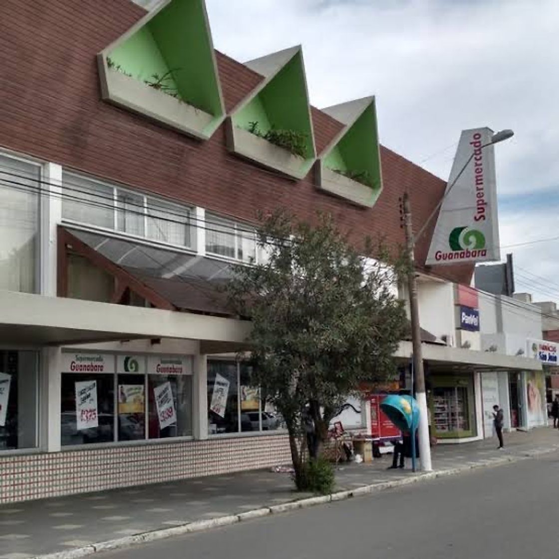 Lugares Supermercado Guanabara Cassino