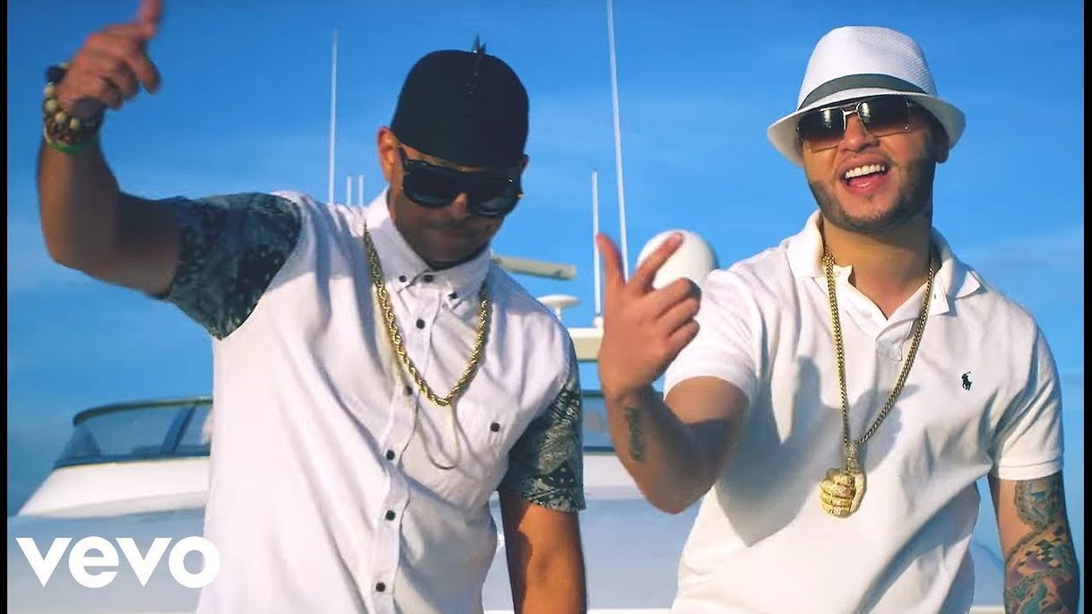 Fashion Farruko - Passion Whine ft. Sean Paul (Official Video) - YouTube