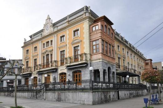 Gran Hotel Puente Colgante