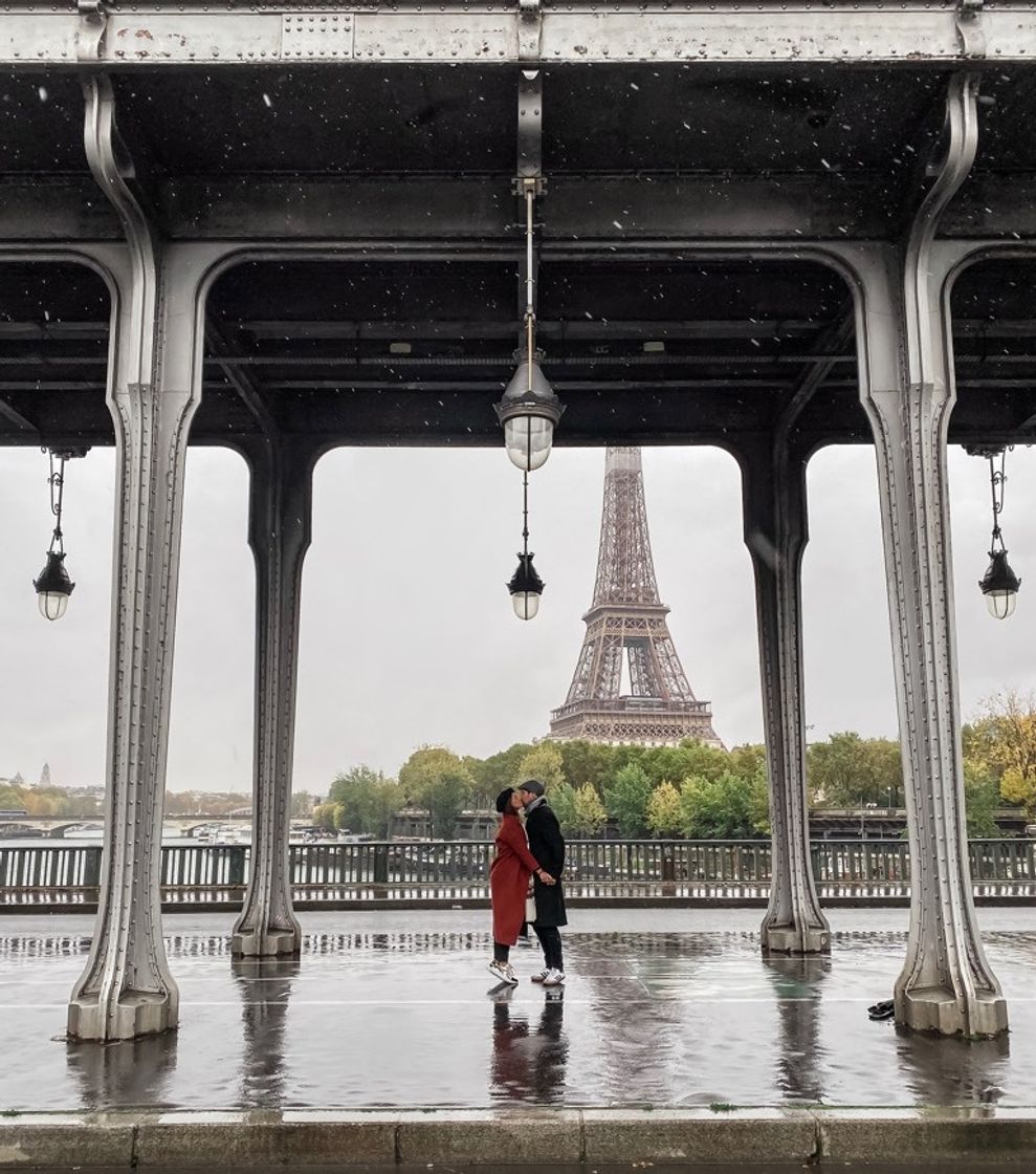 Place Pont Bir-Hakeim 