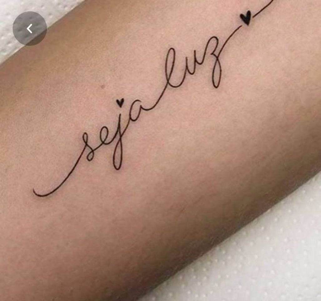 Social Tatuagem feminina e delicada