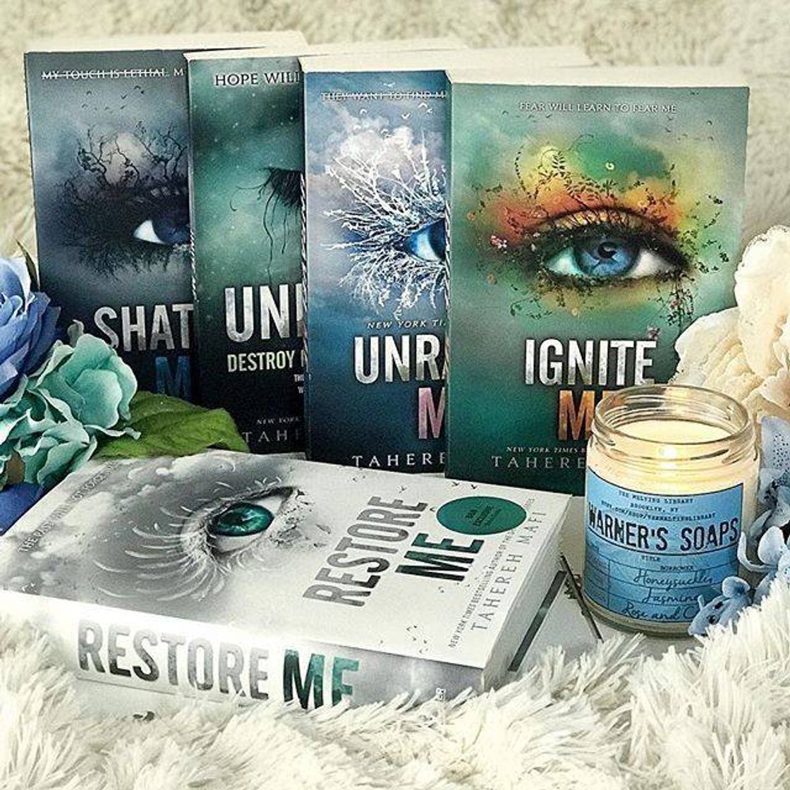 Libro Shatter Me Series Paperback Box Set