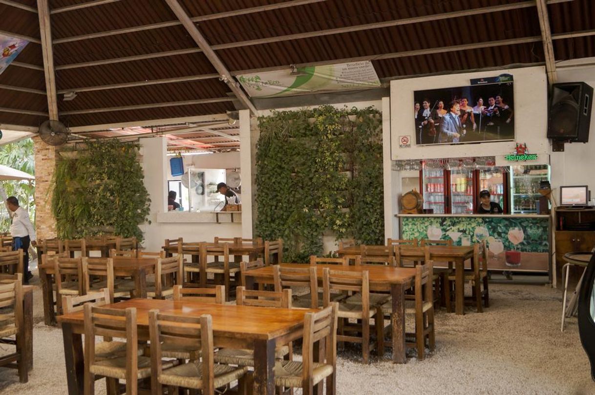 Restaurantes Las Asadas Bar & Grill