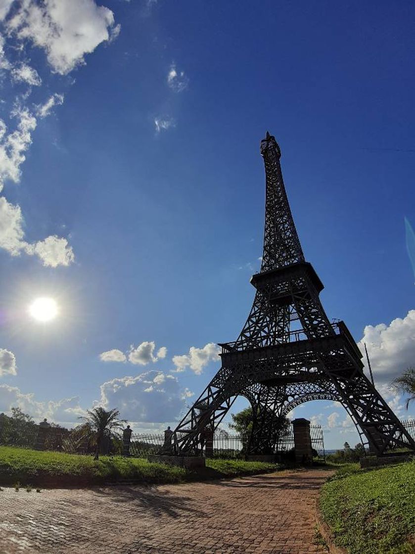 Places Torre Eiffel | Umuarama-PR, Brasil