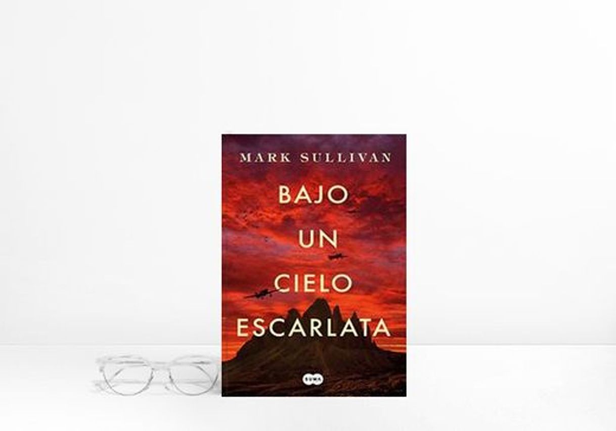 Libro Bajo un cielo escarlata