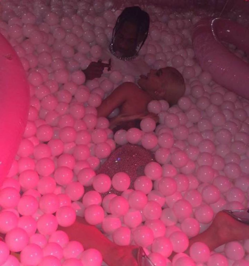 Music OUT WEST (feat. Young Thug)