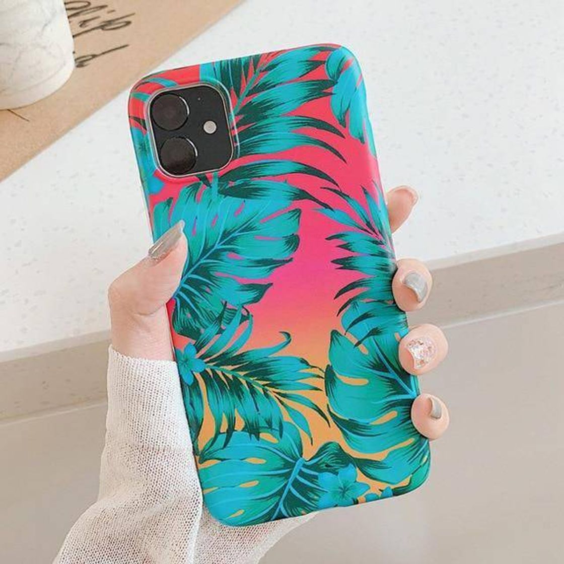 Product Capa iPhone 11 com folhas