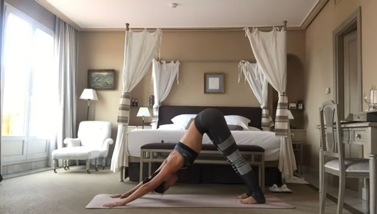 Moda Morning Yoga: Yoga para despertar (10 minutos) - YouTube