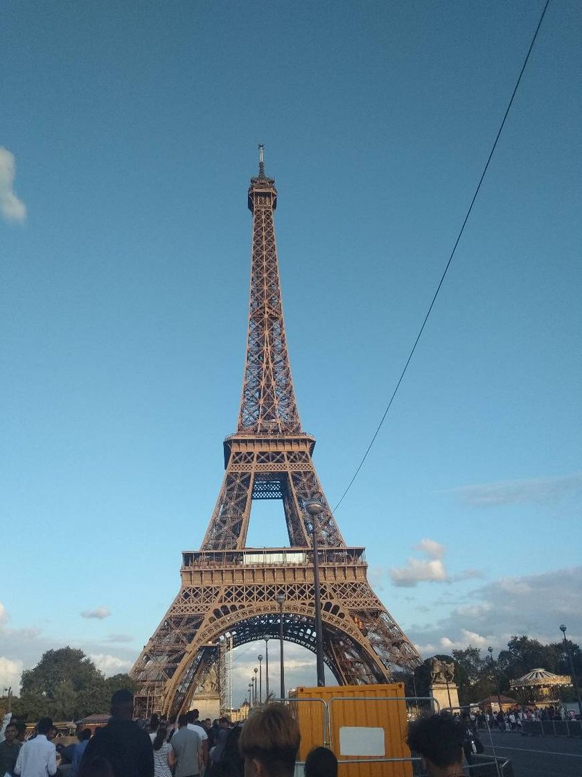 Place Torre Eiffel