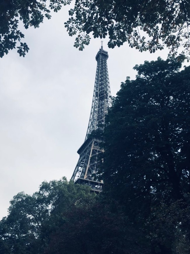 Place Torre Eiffel